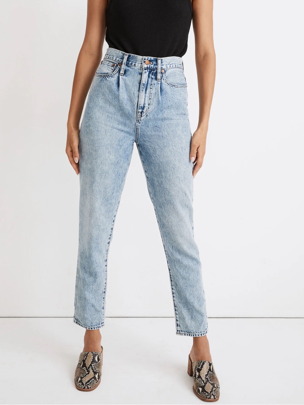 Madewell The Pleated Momjean in Phair Wash